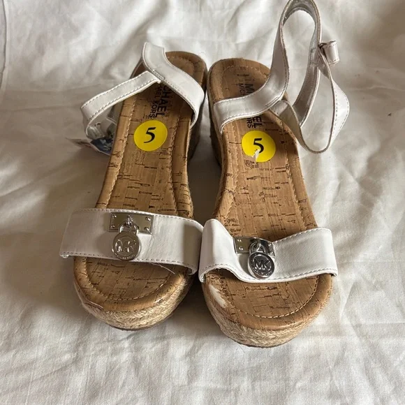 Michael Kors Silver and White Espadrille  Wedge Sandals. Size 5. New with Tags - Picture 4 of 7